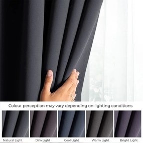Antracytowa zaciemniająca zasłona termiczna 140x270 cm Pleat – Restilo