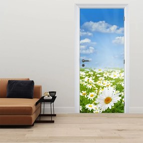 Fototapeta na drzwi - Kwitnąca łąka ze stokrotkami (95x205cm)