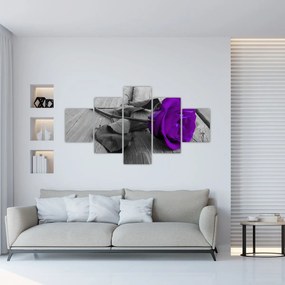 Obraz - Fioletowa róża z zieloną łodygą (125x70 cm)