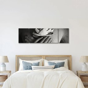 Obraz - Lotos w rękach Buddy (170x50 cm)