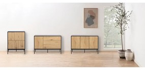 Czarno-naturalna niska komoda w dekorze dębu 120x82 cm Seaford – Actona