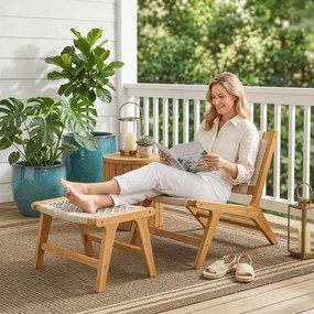 Outsunny Fotel ogrodowy z podnóżkiem 2-częściowy FSC Drewno akacjowe Fotel wypoczynkowy z siedziskiem rattanowym Styl boho Regulowane nóżki | Aosom PL