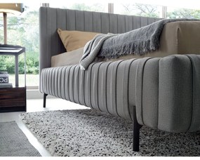 Szare tapicerowane łóżko dwuosobowe ze schowkiem ze stelażem 140x200 cm Plissa – ELTAP