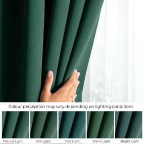 Ciemnozielona zaciemniająca zasłona termiczna 140x245 cm Pleat – Restilo