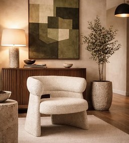Designerski fotel do salonu Madame, beżowa tkanina szenilowa