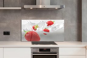 Szkło do Kuchni na Ścianę Truskawki w Białym Mleku