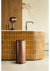 Stalowy kosz na śmieci z pedałem w kolorze brązu 30 l NewIcon – Brabantia