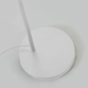 Lampa stojąca z rattanowym kloszem (wys. 157 cm) Damila – Kave Home