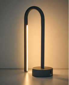 Jasnoniebieska metalowa lampa stołowa LED (wysokość 30 cm) Bow – Kave Home