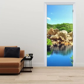 Fototapeta na drzwi - Jezioro w dżungli Seszeli (95x205cm)