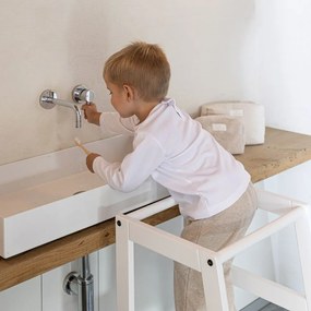 Biały pomocnik kuchenny dla dzieci z litego drewna bukowego Forrest – Vipack