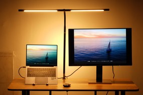 Lampa LED na biurko NOX, zacisk, pilot zdalnego sterowania