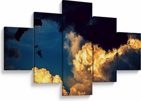 Obraz skoczka spadochronowego w chmurach (125x70 cm)