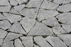 Mozaika kamienna z andezytu Garth na siatce ciemno szara 1 m2