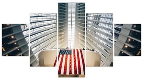 Obraz budynku z flagą USA (125x70 cm)
