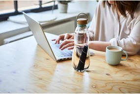 Szklana butelka 600 ml Eau Good – Black + Blum