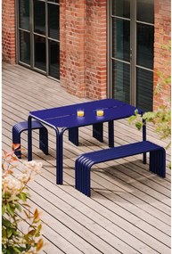 Niebieska metalowa ławka ogrodowa Nokk – noo.ma