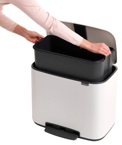 Biały stalowy kosz na śmieci z pedałem 36 l Bo – Brabantia