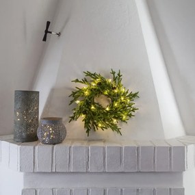 Wieniec ozdobny z oświetleniem i szyszkami