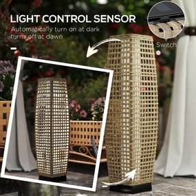 Outsunny Solara lampa stojąca z rattanu z czujnikiem światła Automatyczna LED lampa solarna w stylu boho IP44 wodoodporna | Aosom PL