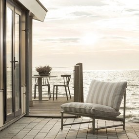 Beżowy metalowo-tapicerowany fotel ogrodowy Elvo – WOOOD