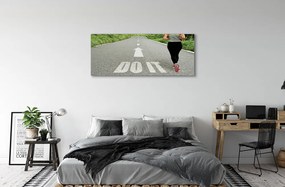 Obraz canvas na ścianę Kobieta Biegnąca Drogą