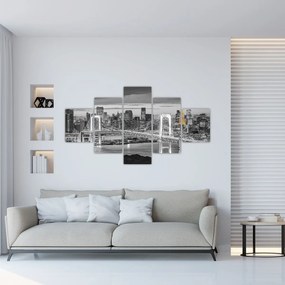 Obraz - Duże miasto z żółtą wieżą (125x70 cm)