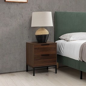 Stolik nocny Auri z dwoma szufladami w kolorze orzecha.