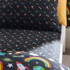 Czarne prześcieradło dziecięce jednoosobowe z gumką 90x190 cm Rainbow Rockets – Catherine Lansfield