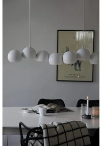 Biała lampa wisząca z metalowym kloszem Cupolo – Markslöjd