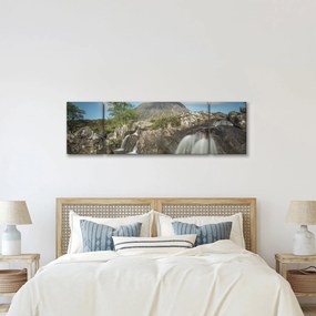 Obraz wodospadów i gór (170x50 cm)