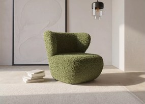 Sigrid – stylowy fotel do salonu z ergonomicznym oparciem i opcją drewnianych nóżek