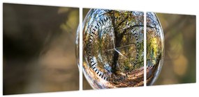 Obraz - Odbicie w szklanej kuli (z zegarem) (90x30 cm)