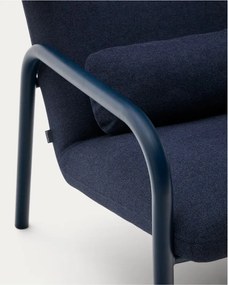 Ciemnoniebieski fotel Inari – Kave Home