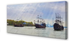 Obraz drukowany na płótnie Statki pod Błękitnym Niebem