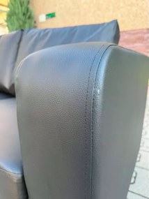 (Wyprzedaż) Klasyczna sofa 2 osobowa z czarnej ekoskóry