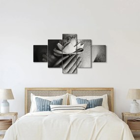 Obraz - Lotos w rękach Buddy (125x70 cm)
