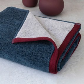 Ciemnoniebiesko-szary ręcznik z bawełny organicznej frotte 50x90 cm Soft – Mette Ditmer Denmark