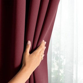 Bordowa zasłona zaciemniająca 140x245 cm Eyelets – Restilo