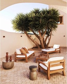 Biało-naturalna sofa ogrodowa z drewna tekowego Forcanera – Kave Home