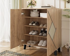 Nowoczesna szafa na buty 80x32x91 cm - 2 fronty - Kilka półek - Wzór rattanowy - Płyty wiórowe - Kolor naturalny