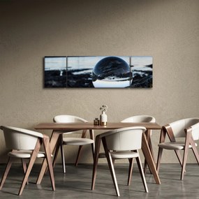 Obraz szklanej kuli na skale (170x50 cm)