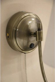 Kinkiet do kontaktu w biało-mosiężnym kolorze Amar – Markslöjd