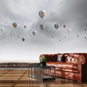 Fototapeta - Balony nad ceglaną ścianą (196x136 cm)