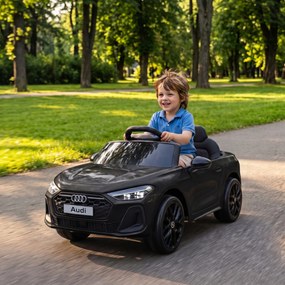 AIYAPLAY Elektryczny samochód dla dzieci Audi A5L 12V z pilotem 2,4 G, 2 silniki, akumulator litowy, miękki start, zawieszenie 4-kołowe | Aosom PL