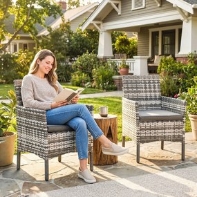 Outsunny 2-częściowy zestaw rattanowych krzeseł ogrodowych z poduszkami i stalową ramą, Szare | Aosom PL