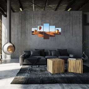 Obraz - latające balony na pustyni (125x70 cm)