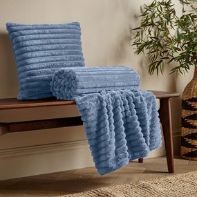 Niebieski koc z mikropluszu 130x170 cm Cosy Ribbed – Catherine Lansfield