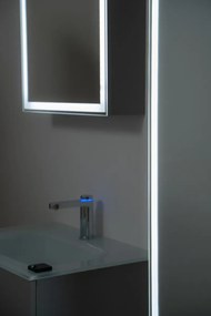 Szafka łazienkowa z lustrem NEO 52 cm czarny mat z oświetleniem LED KROFAM