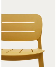 Musztardowy plastikowy hoker ogrodowy Morella – Kave Home